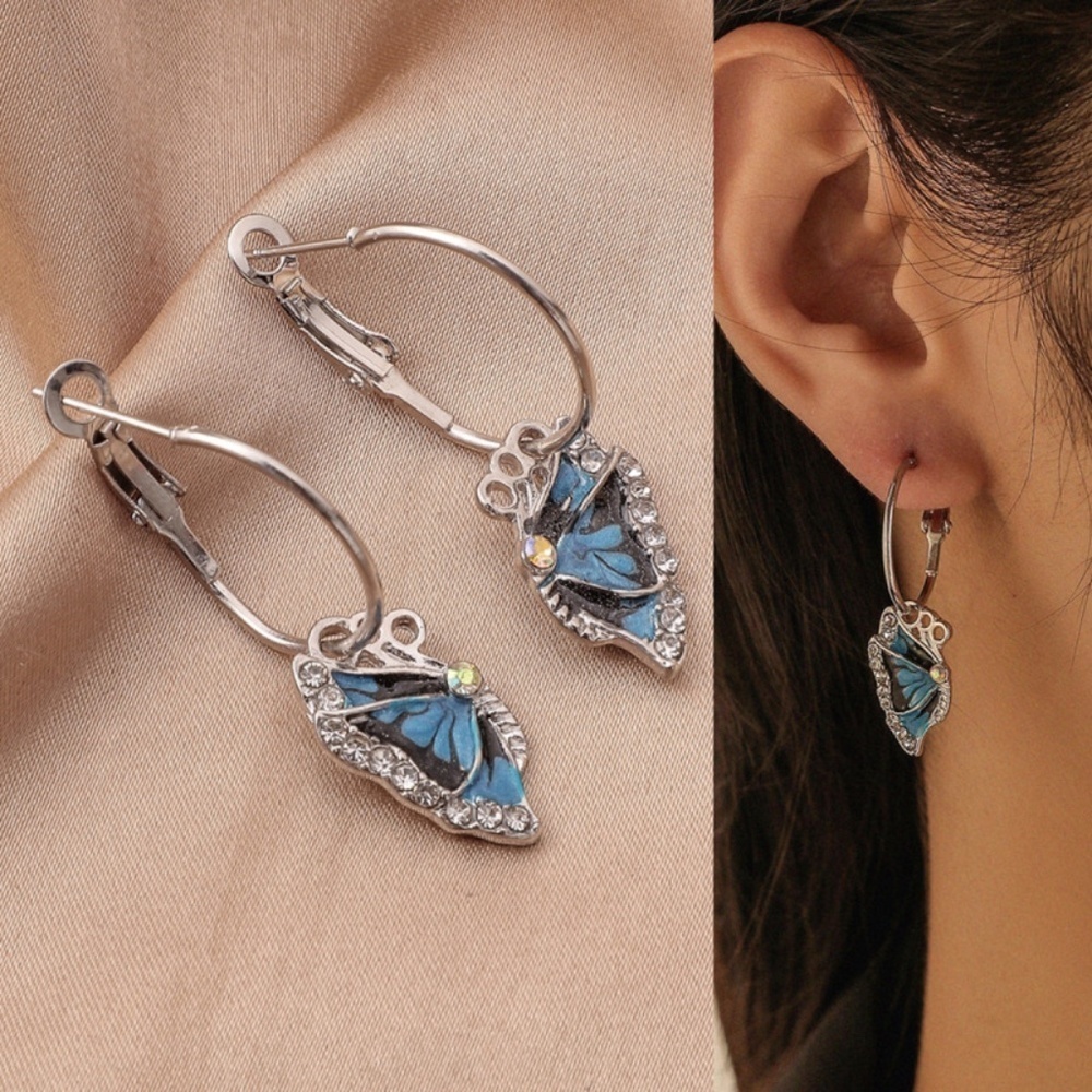 *AMIAH* Butterfly Pendant Rhinestone Fashion Dangle Earrings